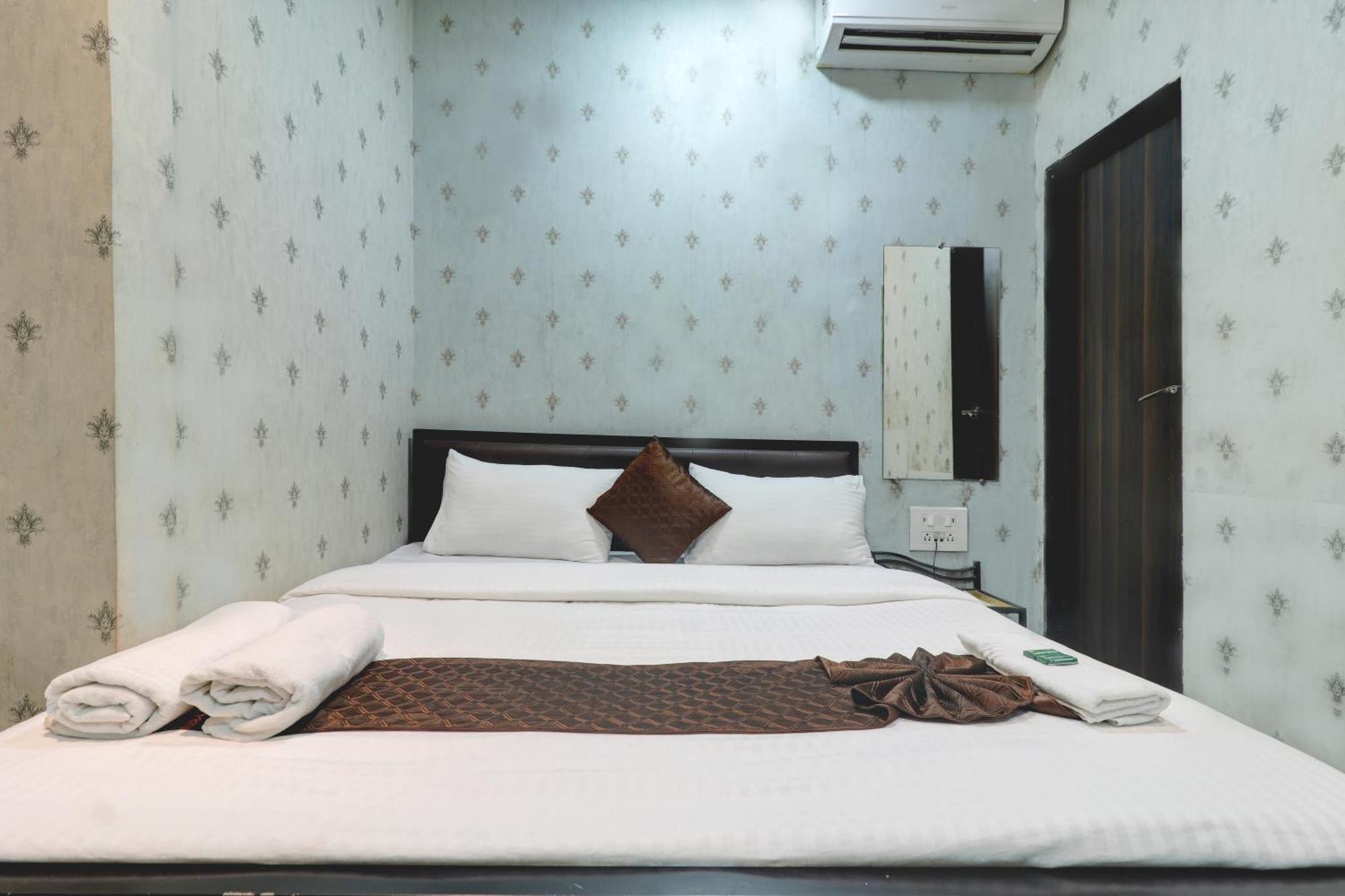 Hotel Shabana - Colaba Causeway Bombay Esterno foto