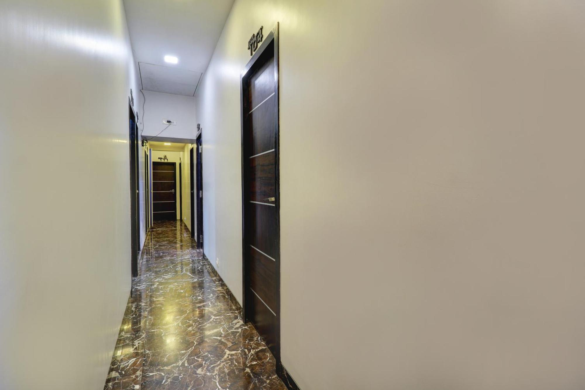 Hotel Shabana - Colaba Causeway Bombay Esterno foto