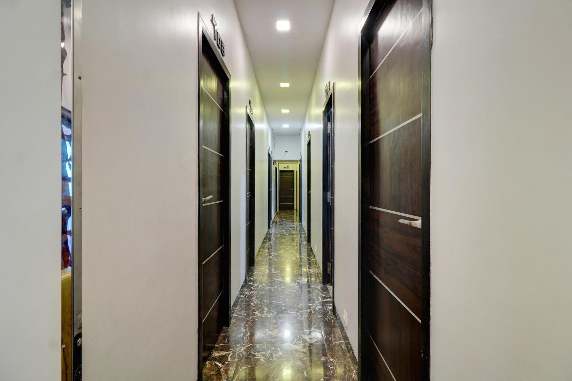 Hotel Shabana - Colaba Causeway Bombay Esterno foto