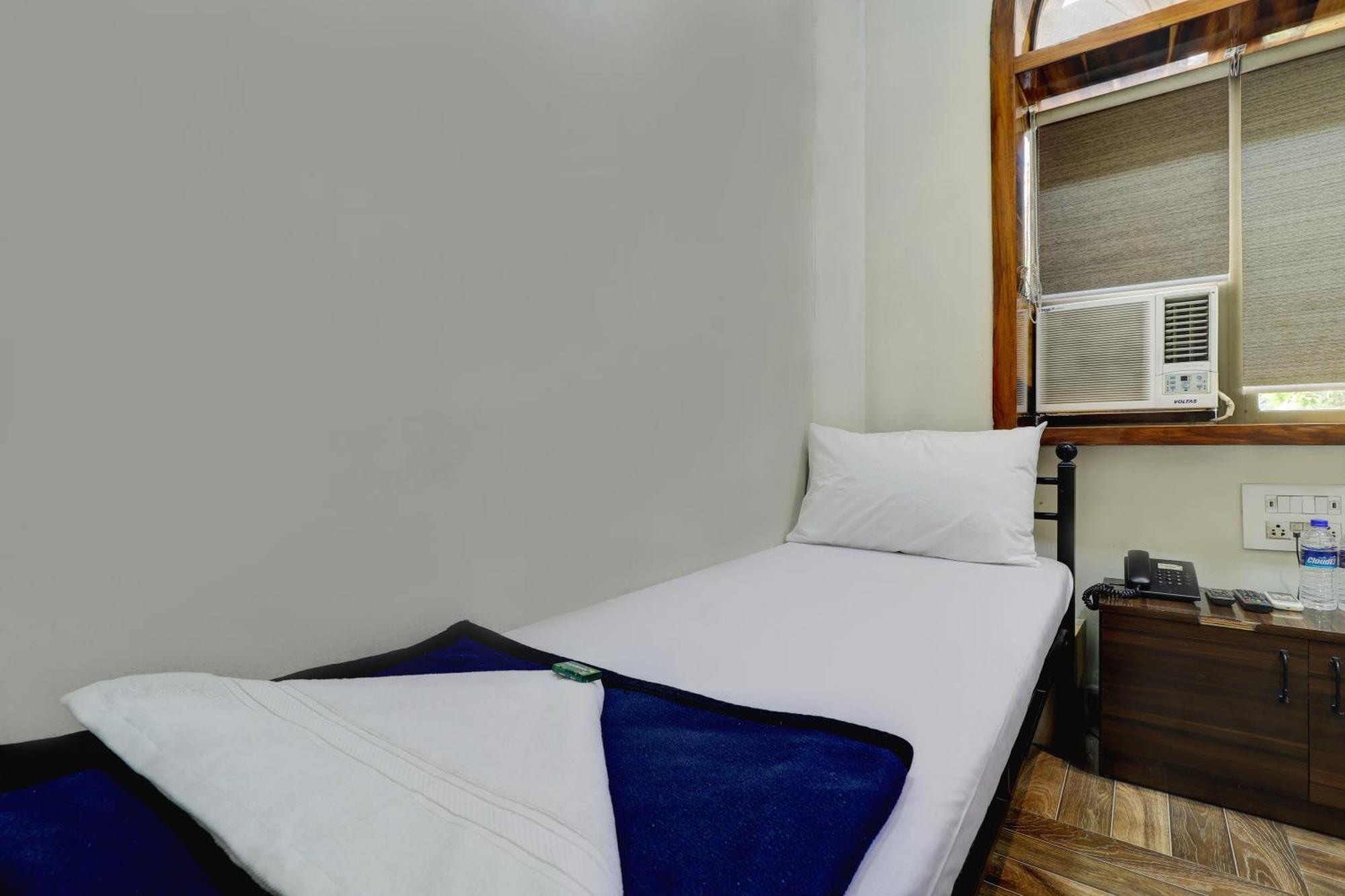Hotel Shabana - Colaba Causeway Bombay Esterno foto