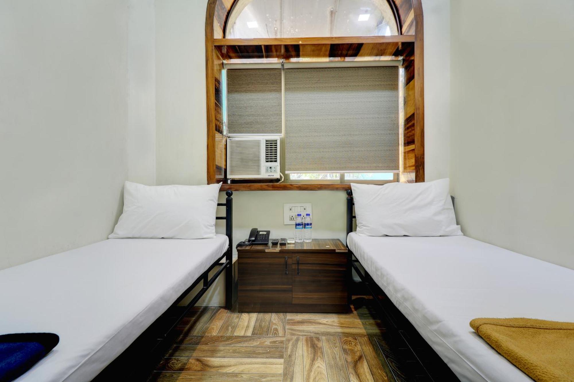 Hotel Shabana - Colaba Causeway Bombay Esterno foto